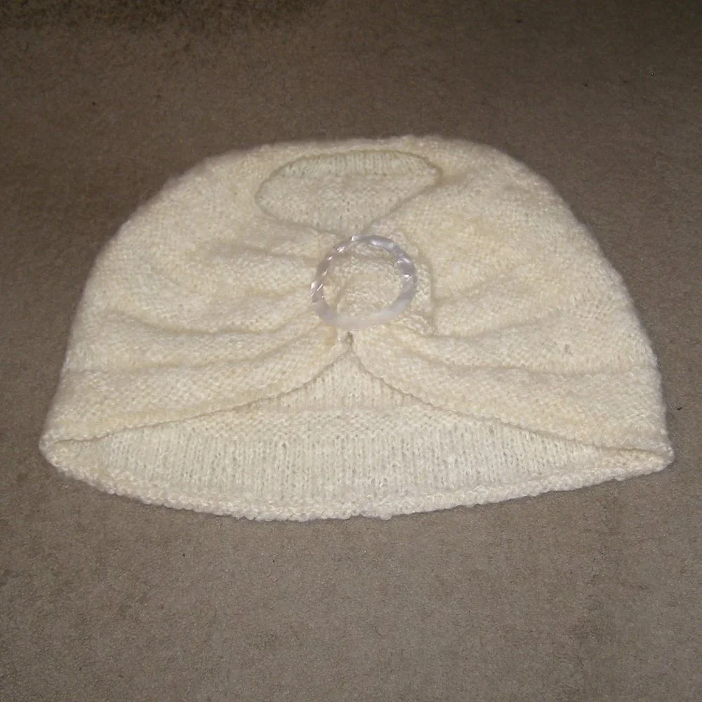 Beautiful Handmade Shawl w/Pearl color Buckle